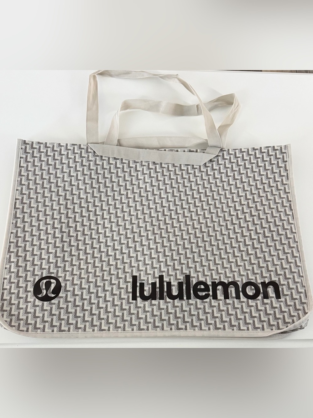 Lululemon - XL Reusable Jumbo Shopping Tote